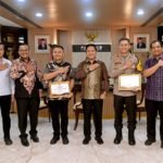 Sukses Bongkar Kasus Eksploitasi Anak dan TPPO, Pj Gubernur Sumut Berikan Penghargaan Kapolrestabes Medan