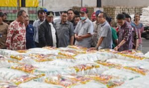 Bersama Satgas Pangan, Pemprov Sulsel Cek Stok Bahan Pokok di Kawasan Pergudangan