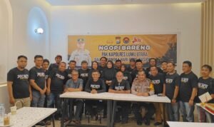 Peringati Hari Pers Nasional, Kapolres Lutra Grelar Ngopi Bareng dengan Awak Media