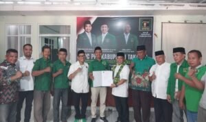Kembalikan Formulir di PPP, Makmur Mustakim Nostalgia Dengan Mantan Bupati Takalar
