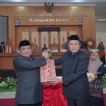 Pj Bupati Luwu Serahkan Ranperda Pertanggungjawaban Pelaksanaan APBD 2023