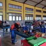 Siswa Jurusan Teknik Mesin SMKN 1 Idi Tampilkan Keahliannya di Depan Orangtua