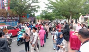 Polres Palopo dan Wartawan Gelar Bagi Takjil serta Buka Puasa Bersama