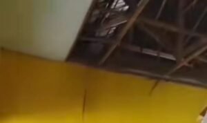 Plafon Kelas SDN 15 Salolo Palopo Roboh, Diduga Akibat Rayap