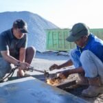 Bupati Morowali Pantau Perakitan Mesin Pengolah Sampah Buatan Lokal di Konawe Selatan